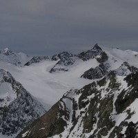 Blick vom Tiefenbachgletscher auf das Skigebiet am Pitztaler Gletscher, Oktober 2005