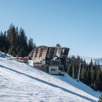 Bergstation der Luftseilbahn Grießenkar-Grafenberg, März 2023