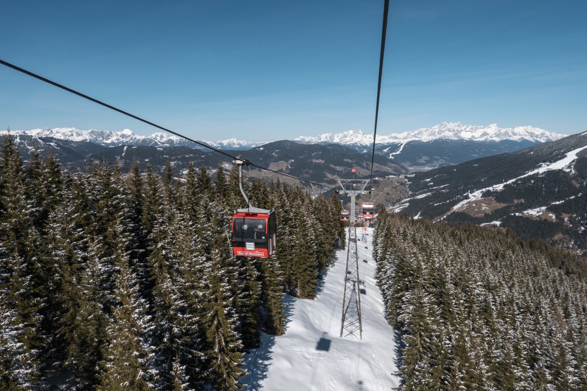 Bergfahrt mit der Grafenbergbahn