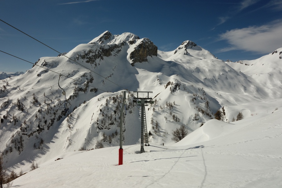 Bergstation des Schlepplifts Châtillon, März 2014
