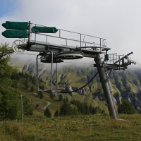 Bergstation des kurzen, von Baco-Poma erbauten Übungsschlepplifts Baby Jorasse, August 2011