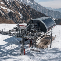 Talstation der Sesselbahn Bougnonne, März 2022