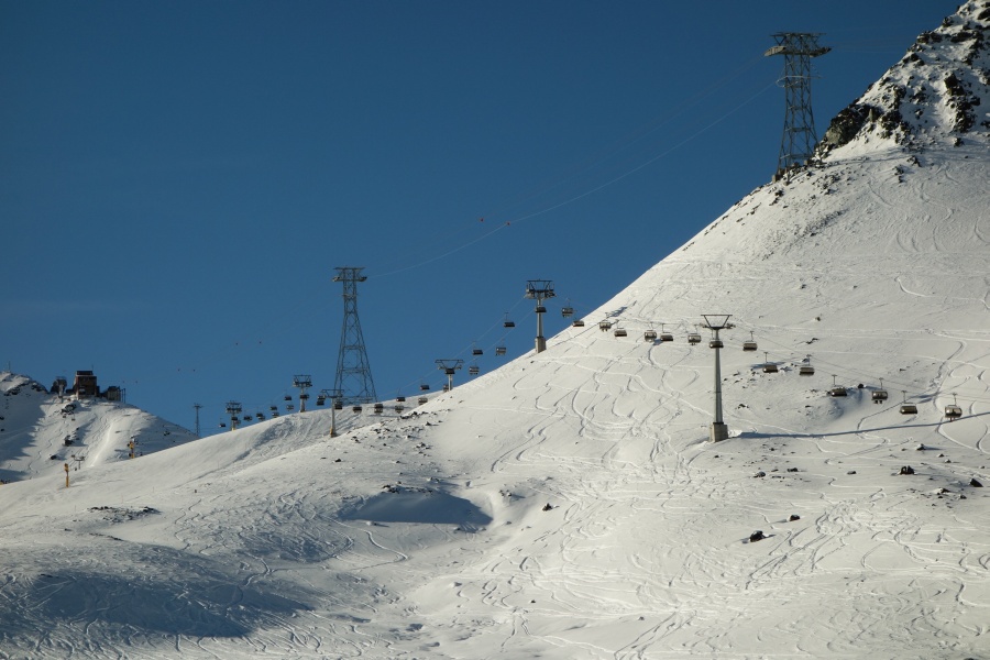 Luftseilbahn Parsennhütte-Weissfluhjoch und der Sesselbahn Totalp-Weissfluhjoch, November 2013