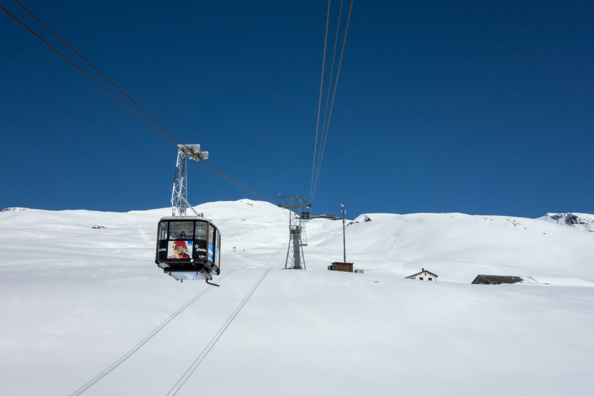 Luftseilbahn Dörfji - Pischa