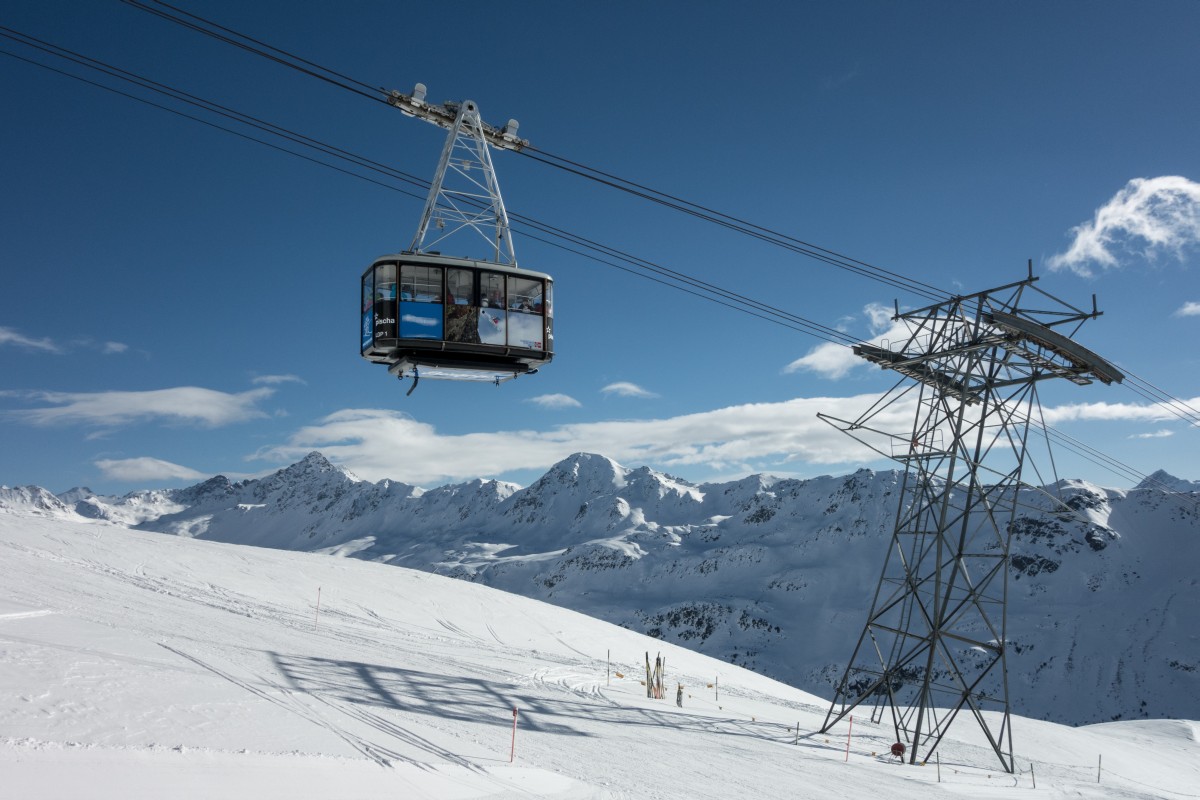 Luftseilbahn Dörfji - Pischa