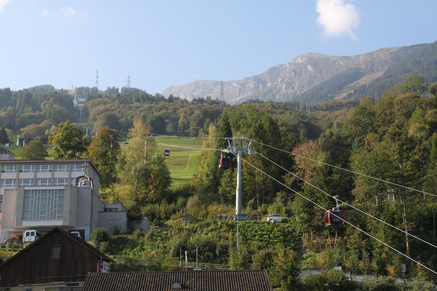 Strecke der 2009 neu gebauten Kabinenbahn Wangs-Maienberg-Furt von Leitner, Oktober 2011