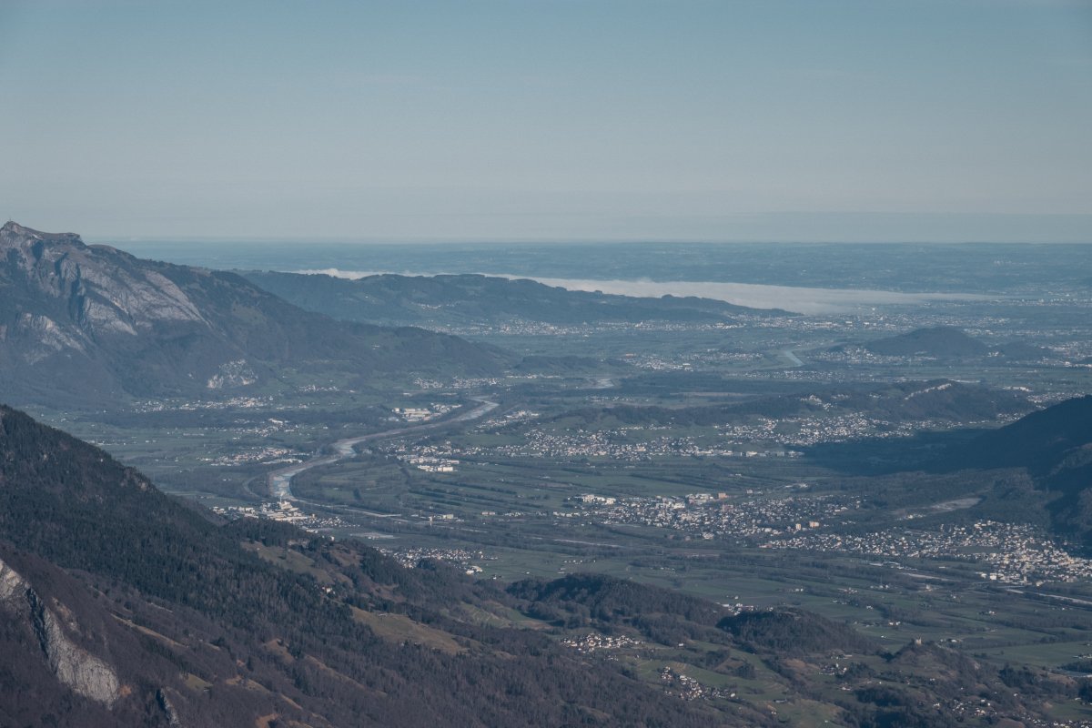 Rheintal mit Nebel über dem Bodensee