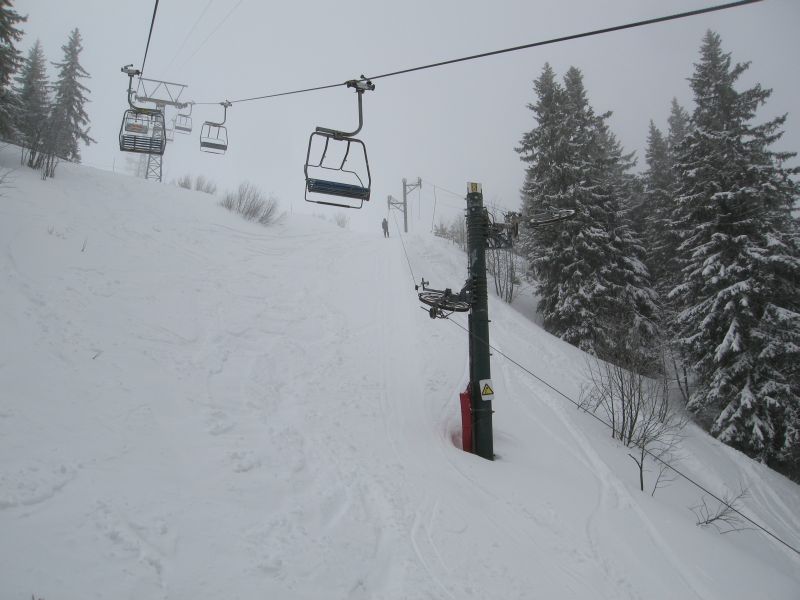 Der Schlepplift Plan Joyeux biegt nach rechts ab, März 2008