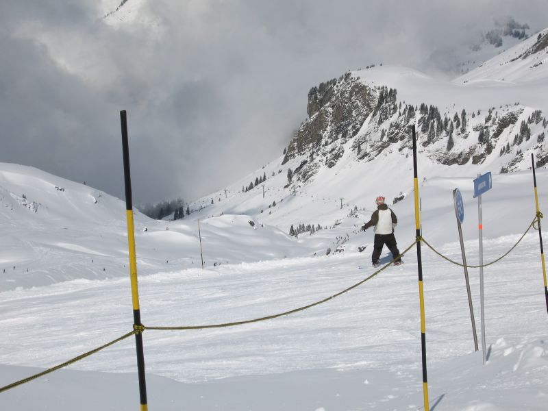 Blick nach Frankreich hinab zur Sesselbahn Mosettes France, März 2008