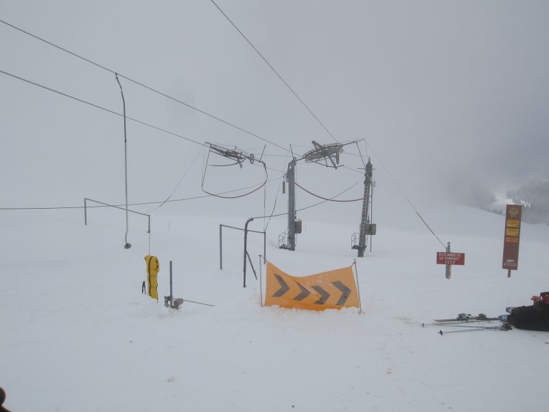 Bergstationen der Schlepplifte Sépaz-Culet 1 und 2, März 2008