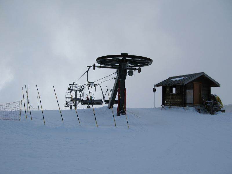 Bergstation Sesselbahn Morclan, März 2008