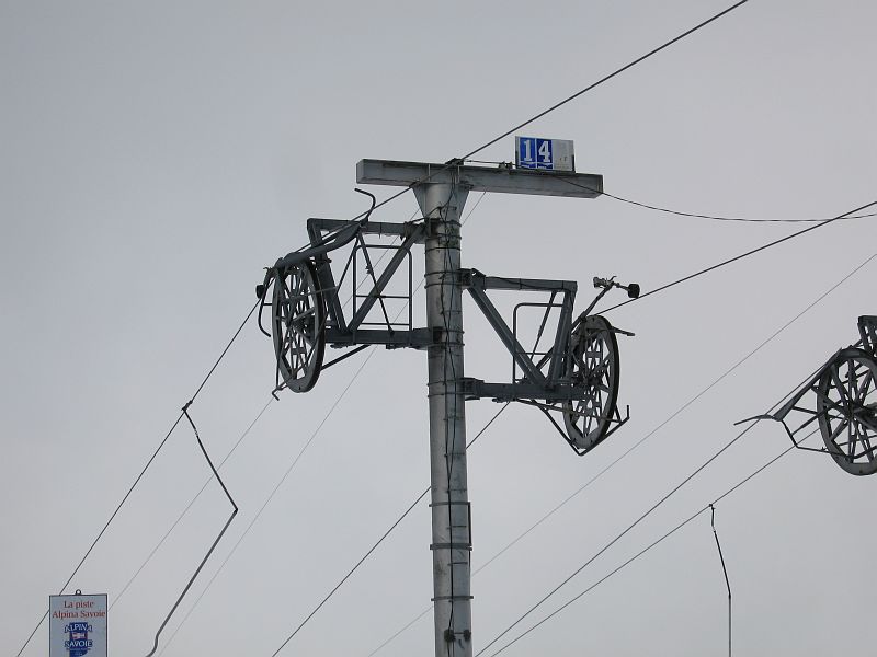 Bühler-Schaft und Joch, der Rest der Stütze ist von Poma, März 2008