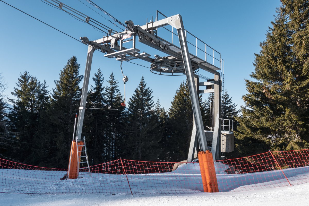 Bergstation des Schlepplifts Conche 2000, Februar 2023