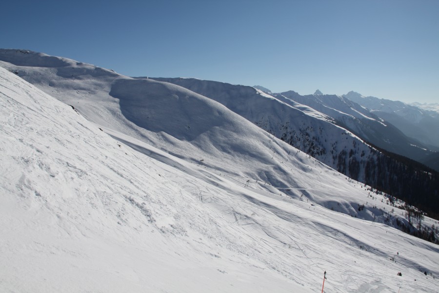 Piste 7 an der Flanke des Rinerhorns von der Bergstation Juonlimeder zur Talstation Nülli, März 2011