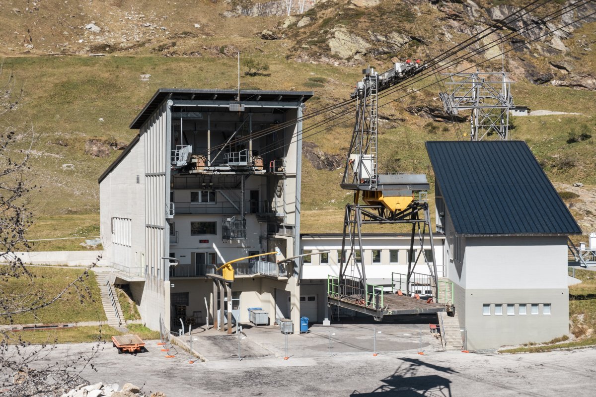 Bergstation der Luftseilbahn San Carlo-Robièi, Oktober 2023