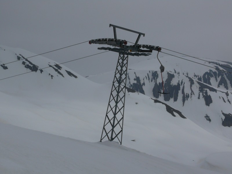 Schlepplift Stafel, mit Baujahr 1982 die letzte Neuerschliessung des Gebietes und eine Anlage der Firma Küpfer, April 2009
