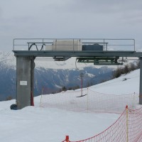 Zweite Sektion im Skigebiet stellt der Schlepplift Fleschboden dar. Auch hier handelt es sich um einen neueren Schlepplift von Müller, der einen älteren der gleichen Firma ersetzte, April 2009