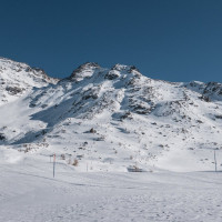 Skigebiet Rothwald mit Abfahrt am Schlepplift Bodmen-Kastelegg, März 2022