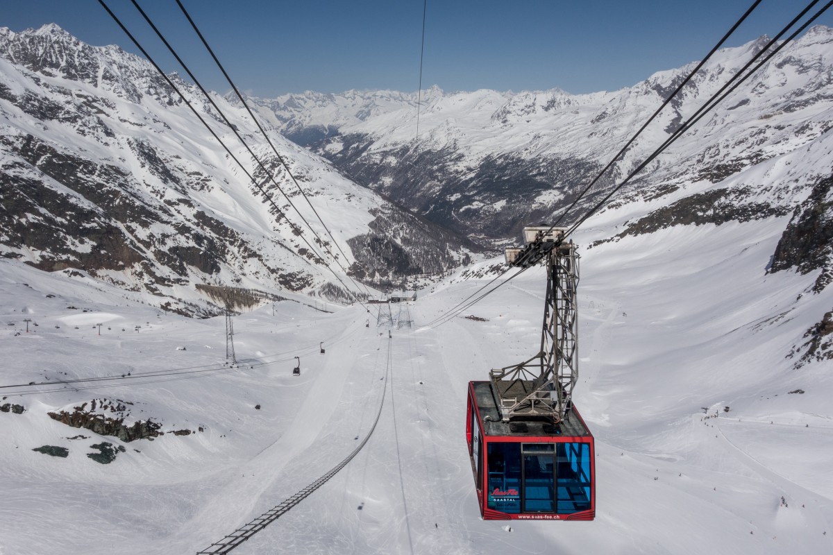 Luftseilbahn Saas Fee-Felskinn, April 2018