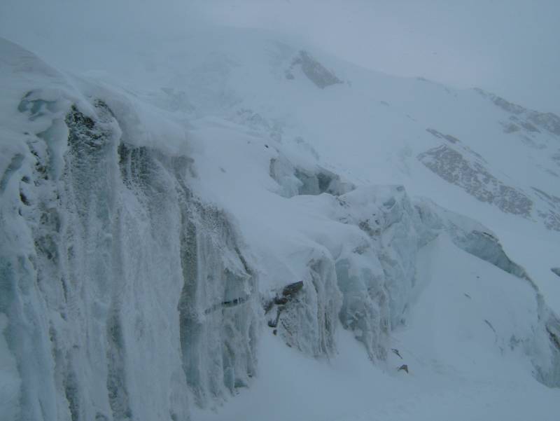 Gletscherabfahrt in Saas-Grund, April 2006