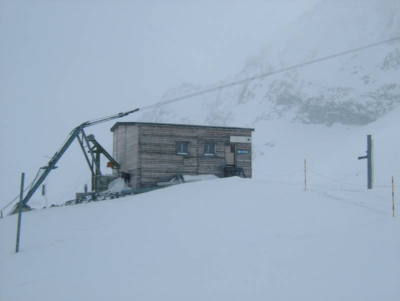Ehemaliger Schlepplift Hinterallalin, April 2006