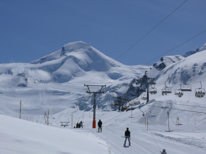 Schlepplift Panoramaplatz, wie so oft ein Von Roll-Produkt, April 2009
