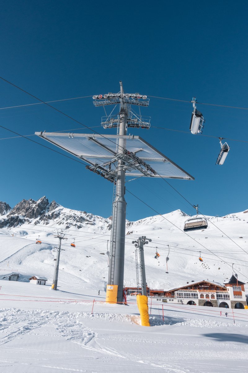 Kreuzung der Sesselbahnen Möser-Alp Trida Sattel und Alp Trida-Blais Gronda, März 2021