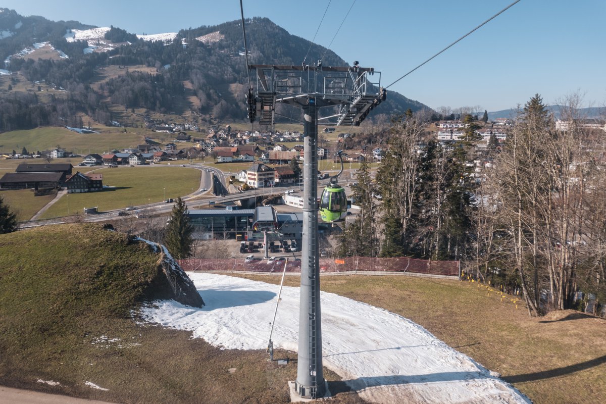 Drehgondelbahn Stuckli Rondo in Sattel
