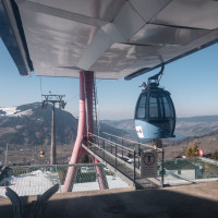 Bergstation der Kabinenbahn Sattel-Mostelberg, März 2022