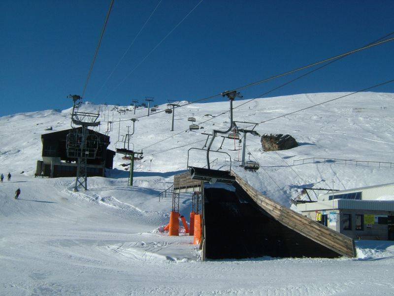 Sesselbahn Tigignas-Somtgant und Schlepplift Tigignas-Somtgant, Dezember 2006