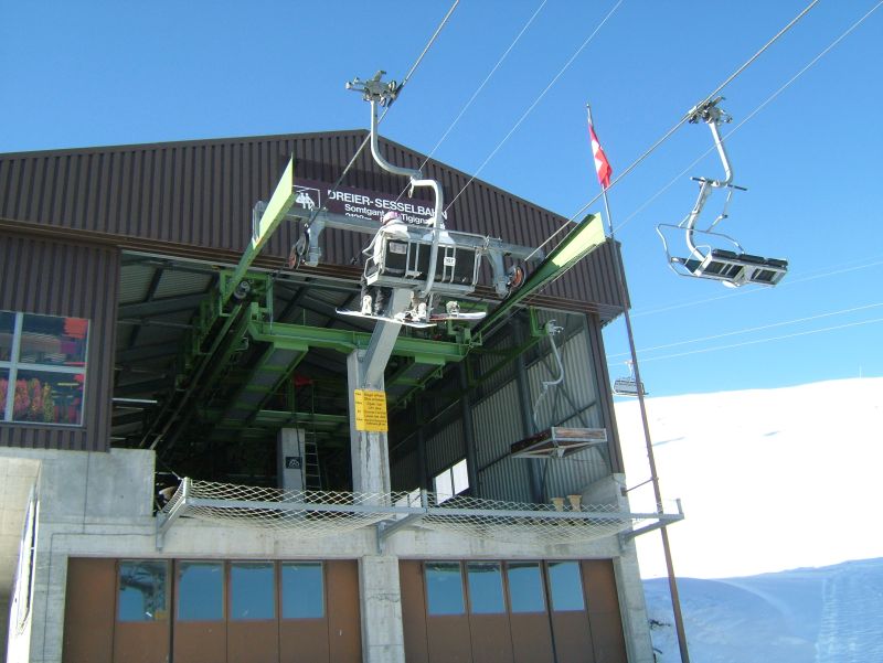 Bergstation der Sesselbahn Tigignas-Somtgant, Dezember 2006