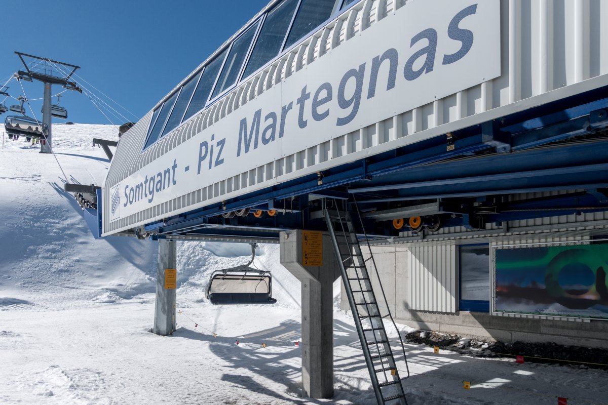 Talstation der Sesselbahn Somtgant-Piz Martegnas, März 2019