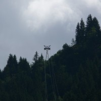 Luftseilbahn Ribi-Wannelen mit ihrer steilen Strecke bis zur einzigen Stütze, Juli 2008