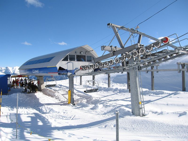 Talstation der Sesselbahn Jonvrai-Clünas, Februar 2008