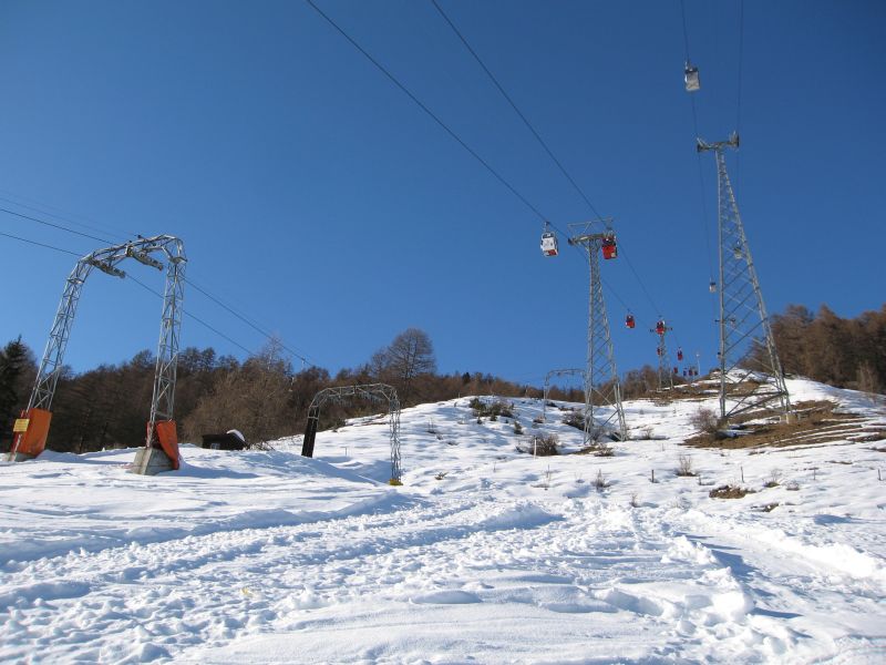 Kabinenbahnen Scuol-Mutta Naluns und Schlepplift Rachögna, Februar 2008