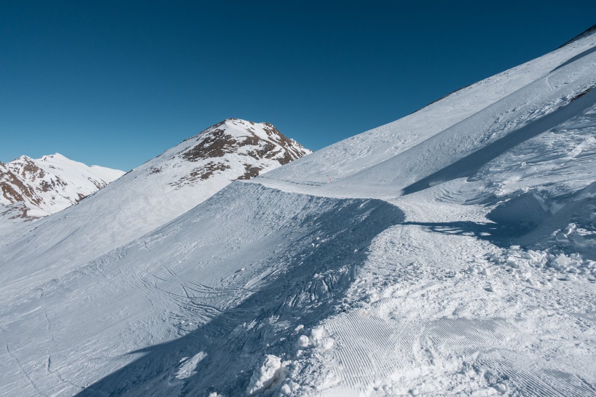Ehemaliger Verbindungsweg zur Traumpiste nach Sent am Piz Champatsch, März 2021