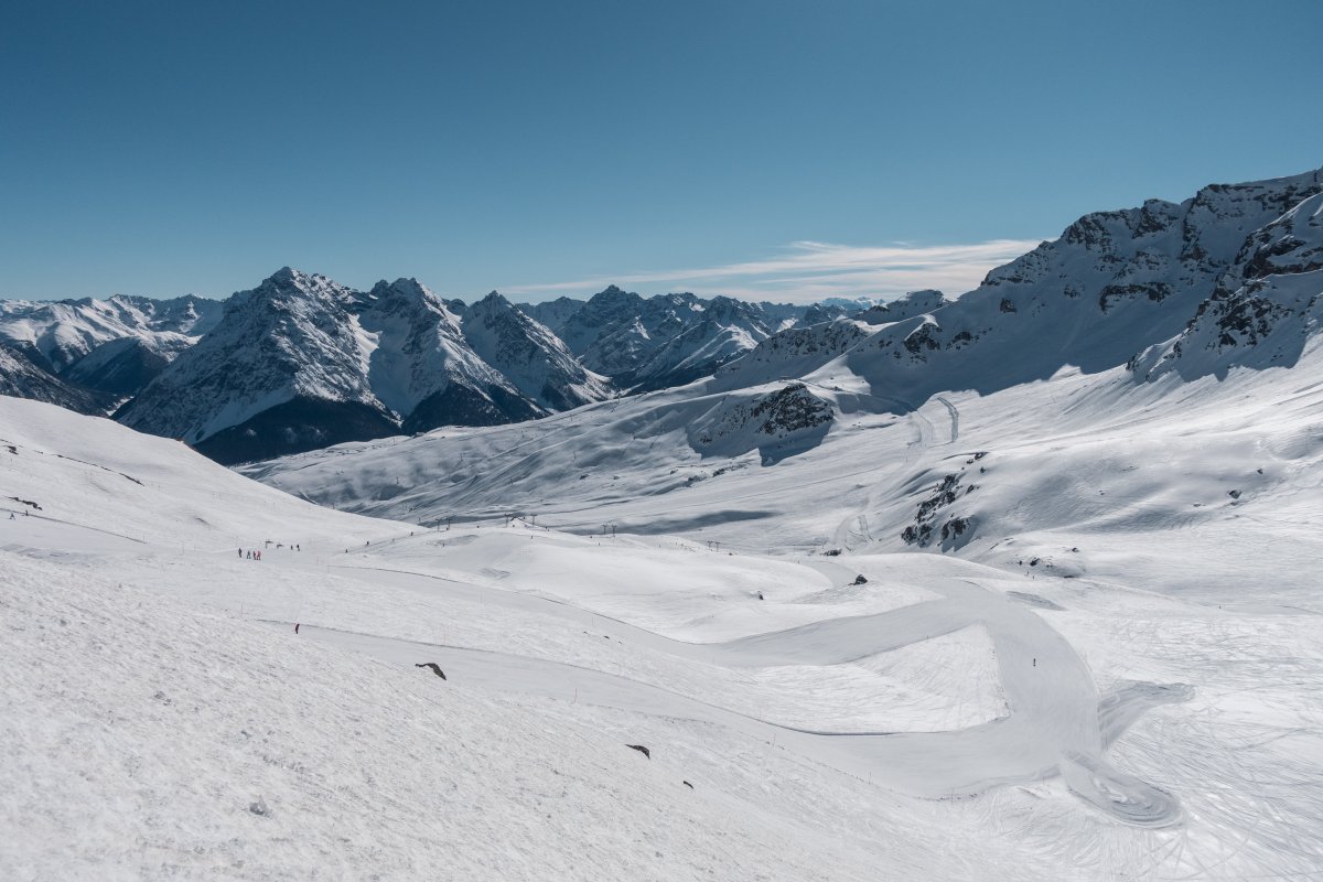 Skipisten am Piz Champatsch, März 2021