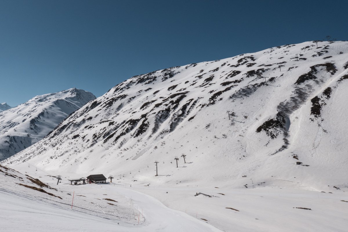 Sesselbahnen im Val Val in der Skiarena Andermatt-Sedrun