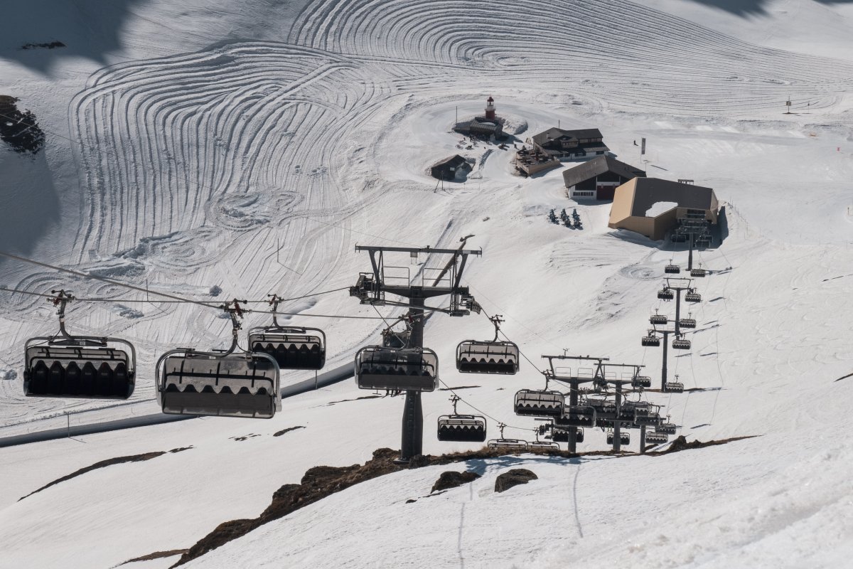 Sesselbahn am Oberalppass in der Skiarena Andermatt-Sedrun