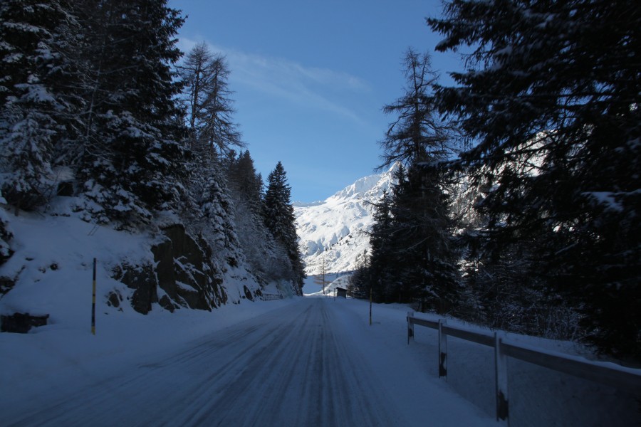 Lukmanierpassstrasse, Dezember 2010