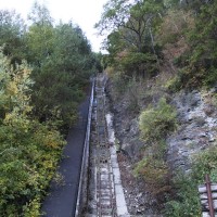 Die steile Standseilbahn in Rothenbrunnen, die zu einem Kraftwerk gehört, Oktober 2010