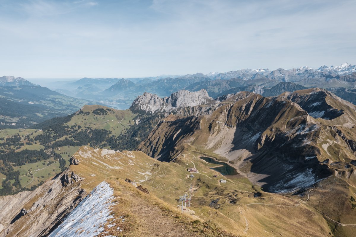Panorama auf das Skigebiet an der Alp Eisee