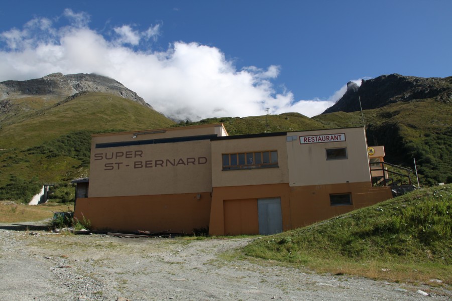 Talstation der Kabinenbahn Col du Menouve, August 2011