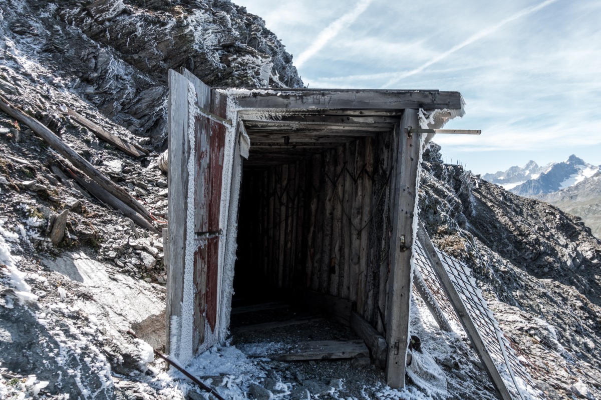 Ehemaliger Tunnel am Col de Menouve, August 2018