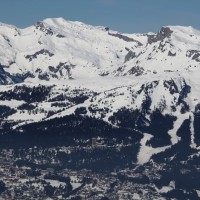 Zoom ins Skigebiet von Crans-Montana, mittig der Cry d'Er, Februar 2012