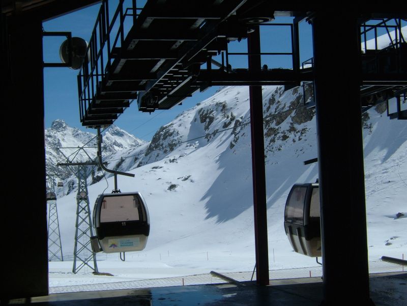 Bergstation der Kabinenbahn Celerina-Marguns, April 2007
