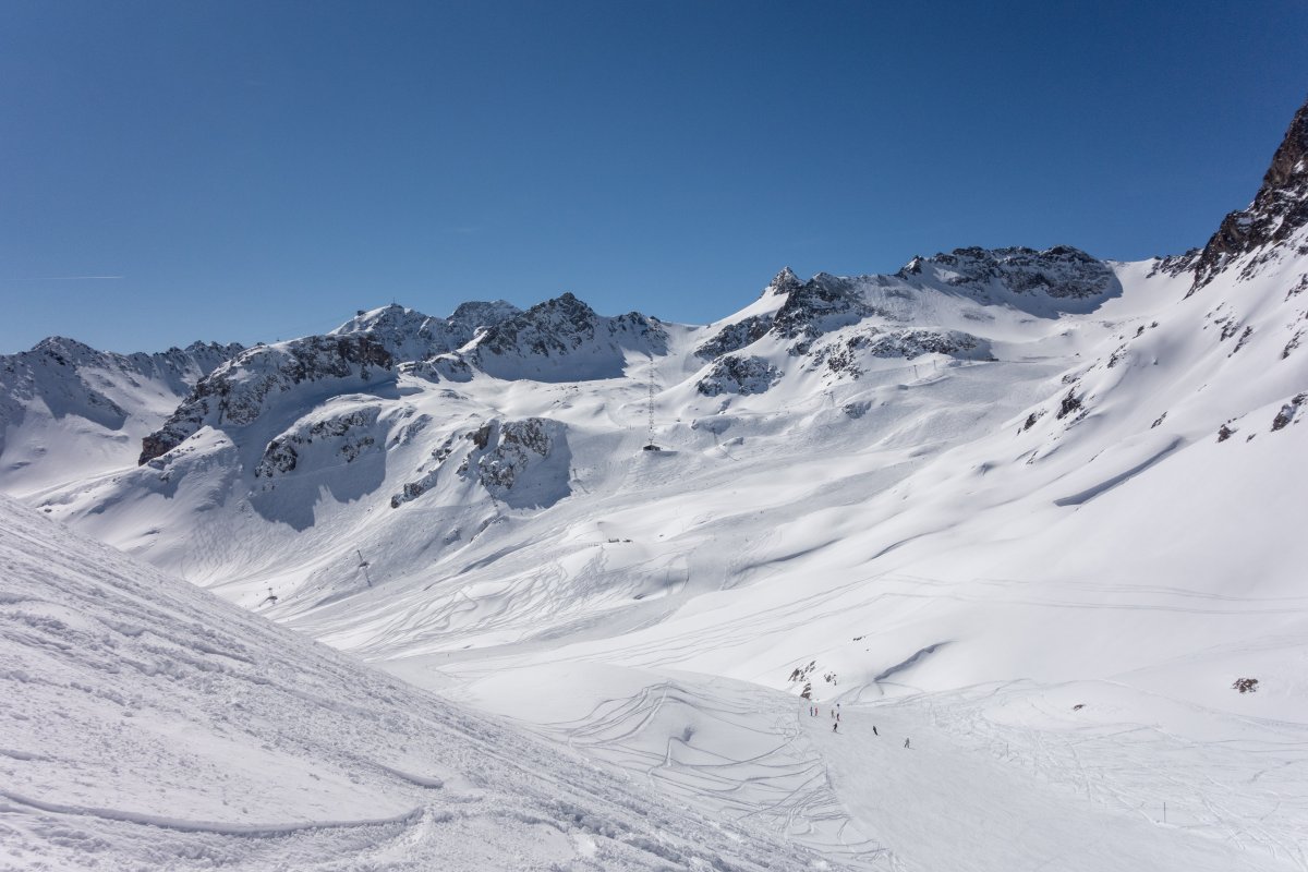 Blick von Trais Fluors auf Fuorcla Grischa, März 2019
