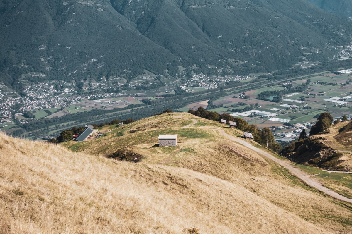 Überreste des ehemaligen Skigebiets am Monte Tamaro, September 2019