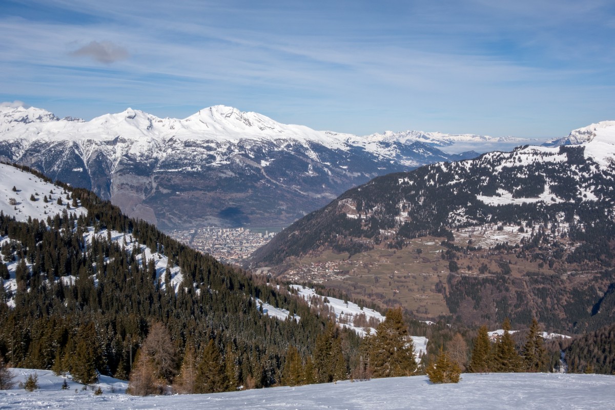 Blick von den Hühnerchöpf nach Chur, dahinter der Haldensteiner Calanda, Februar 2016