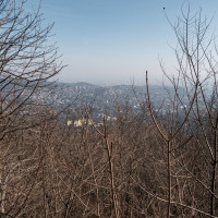 Ausblick vom János hegy auf die Stadt Budapest, März 2025